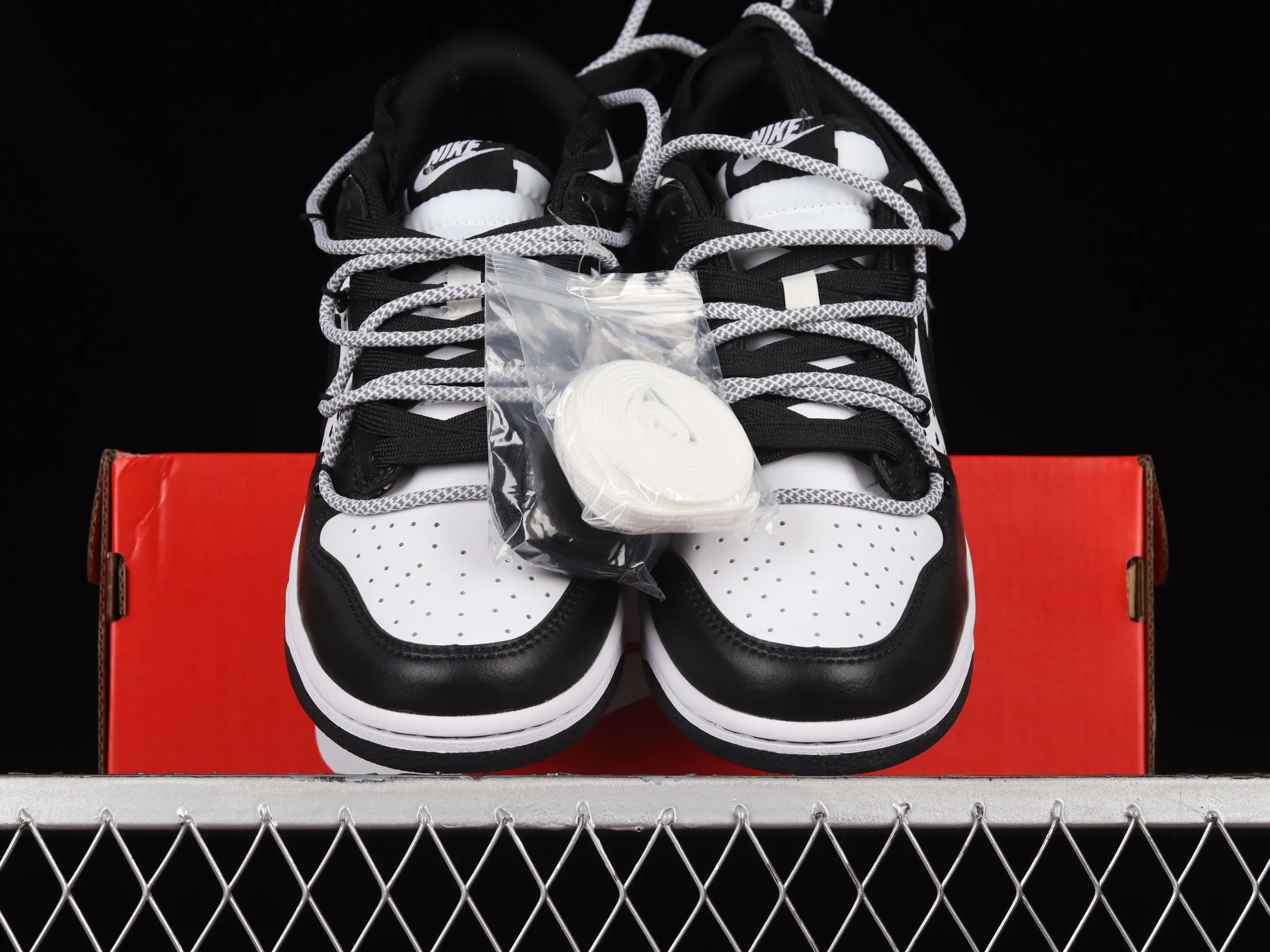 All Categories Nk SB Dunk Series Nk SB Dunk Low Low-top Sneakers Nk Dunk Low Black and White Red Panda Valentine's Day Customized Deconstructed Strap Casual Sneakers DD1503-106